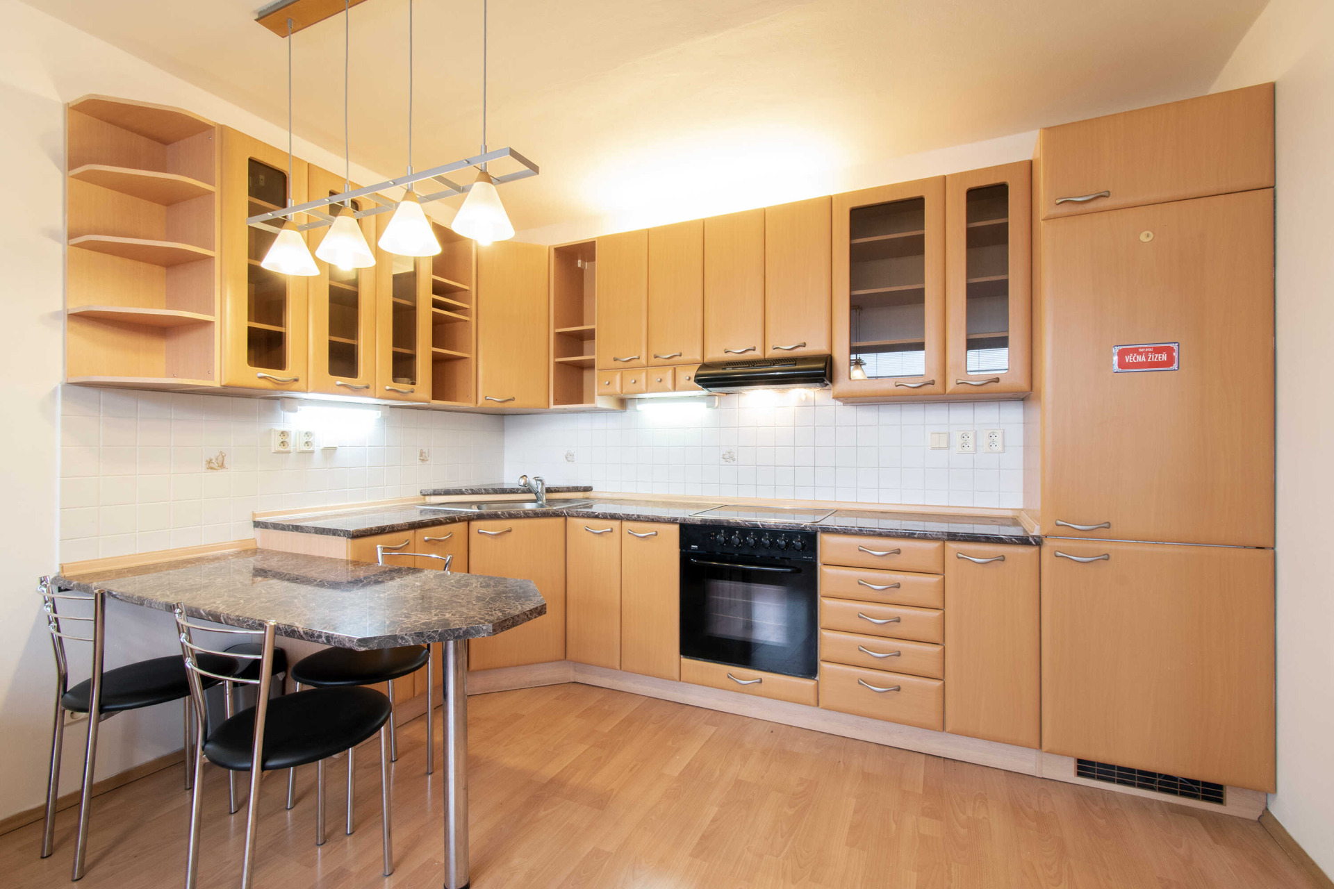 Pronájem bytu 2+kk, Olštýnská 607/1, Praha - Bohnice, 15 500 Kč/měs., 37 m2