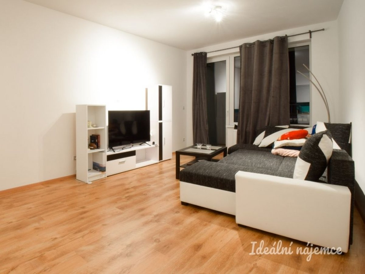 Pronájem bytu 1+kk, Jabloňová, Moravany u Brna, 14 500 Kč/měs., 36 m2