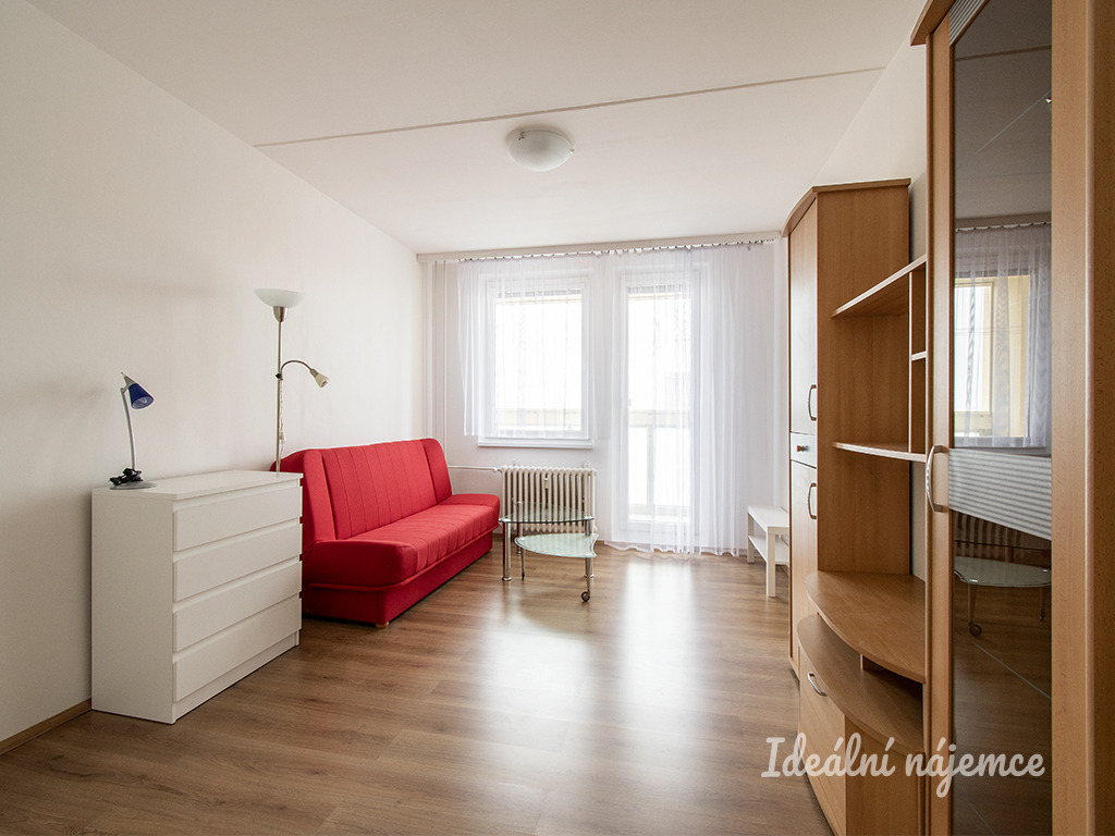 Pronájem bytu 1+1, Valentova, Praha- Chodov, 10 700 Kč/měs., 42 m2
