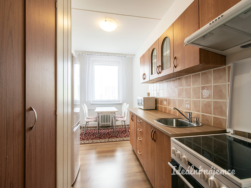 Pronájem bytu 1+1, Valentova, Praha- Chodov, 16 900 Kč/měs., 42 m2