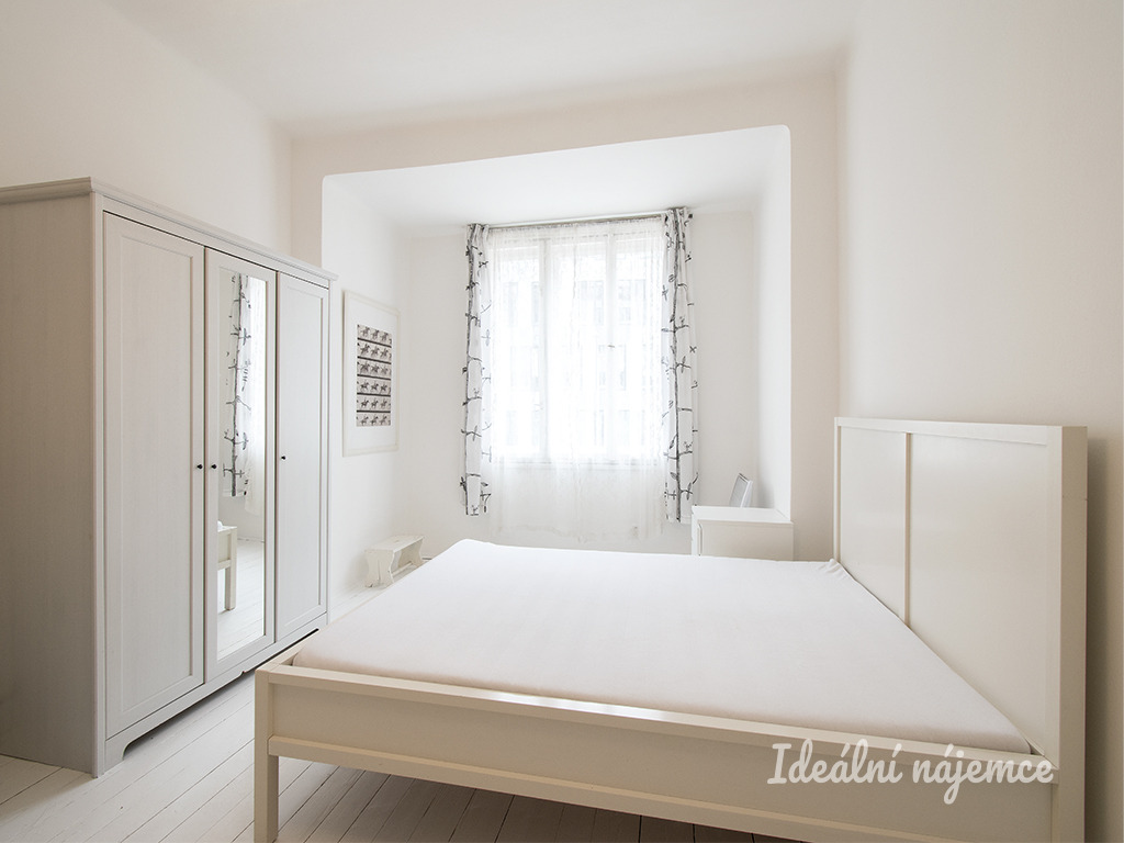 Pronájem bytu 1+kk, Jankovcova, Holešovice, 15 100 Kč/měs, 28 m2