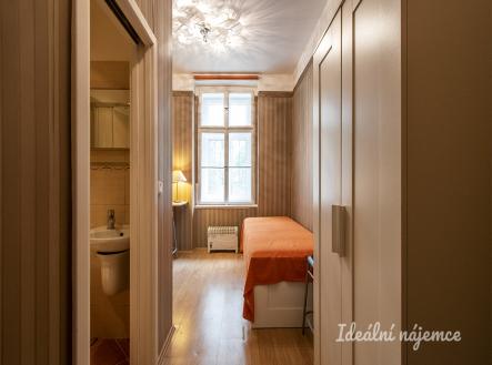 Pronájem bytu, garsoniéra, 10 m² obrázek