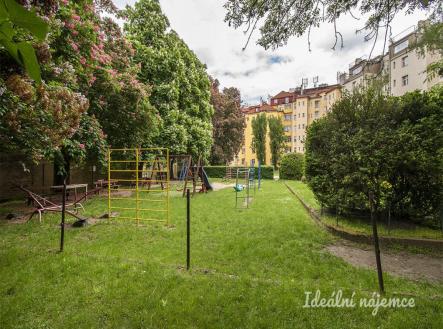 Pronájem bytu, 2+1, 72 m²