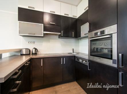 Pronájem bytu, 3+kk, 62 m²
