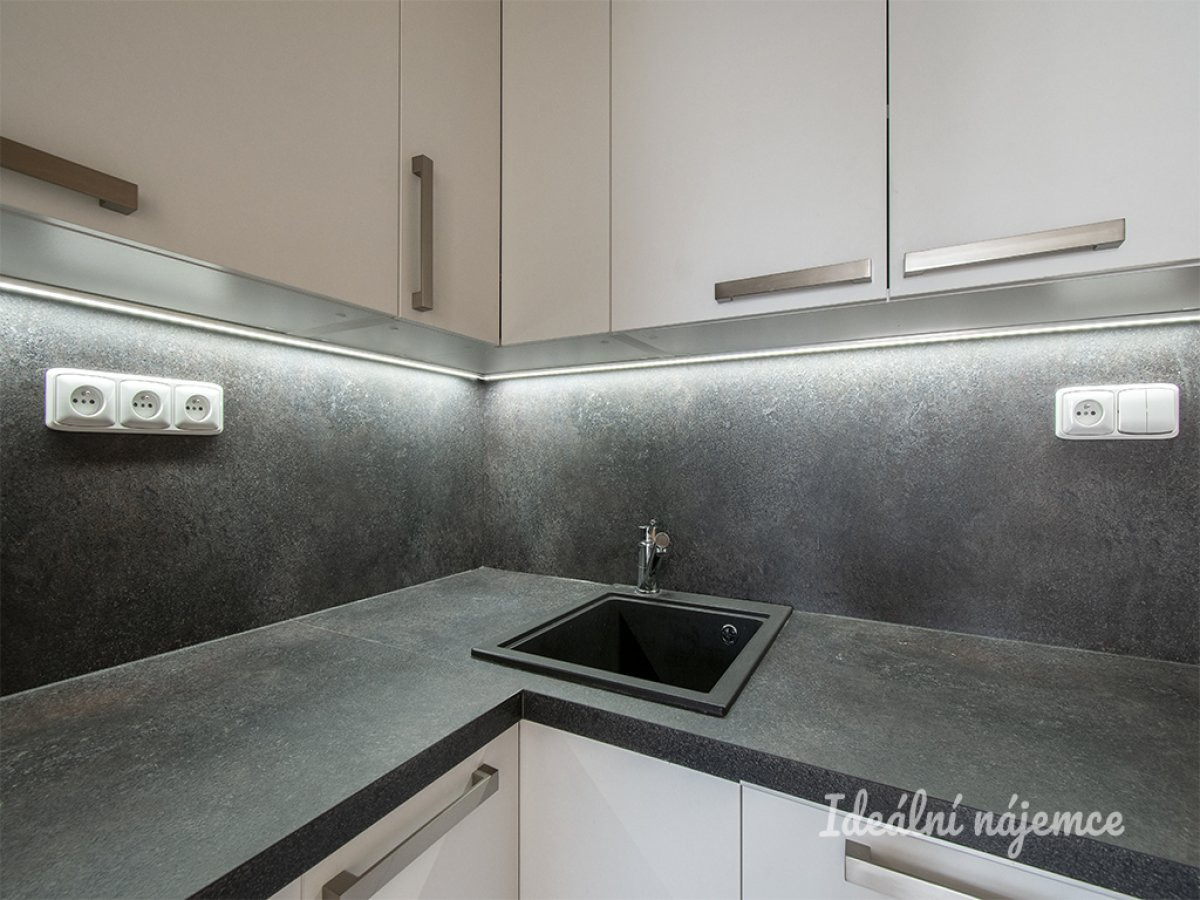 Pronájem bytu 1+1, Prokopova, Žižkov, 17300 Kč/měs, 29 m2