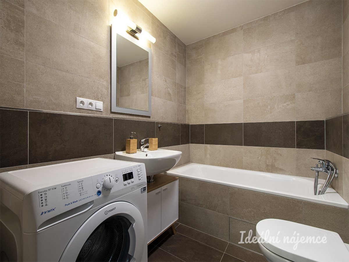 Pronájem bytu 1+kk, Kačírkova, Jinonice, 19300 Kč/měs, 31 m2