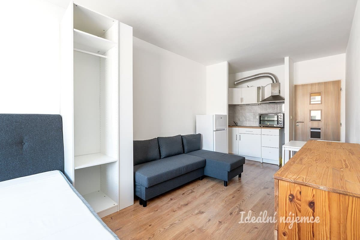 Pronájem bytu 1+kk, Hnězdenská, Troja,  12 500 Kč/měs, 25 m2