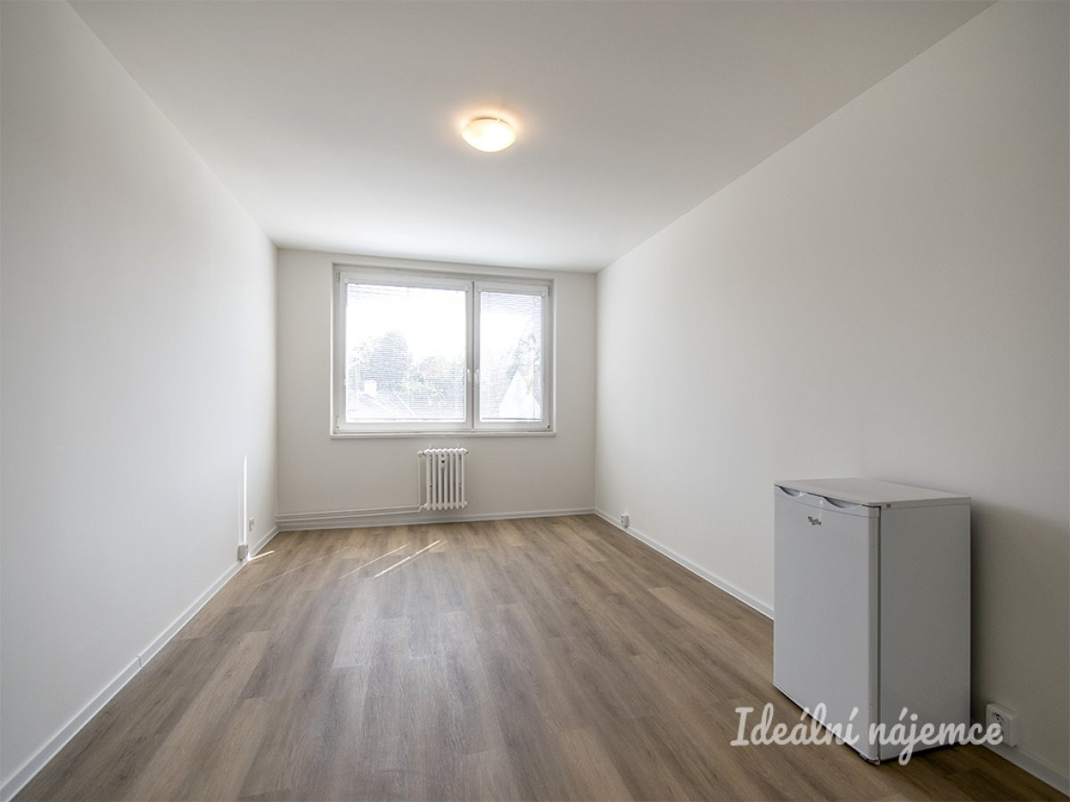 Pronájem bytu 1+kk, Voskovcova, Hlubočepy, 16800Kč/měs, 29 m2