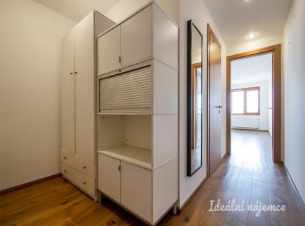 Pronájem bytu, 1+kk, 39 m²