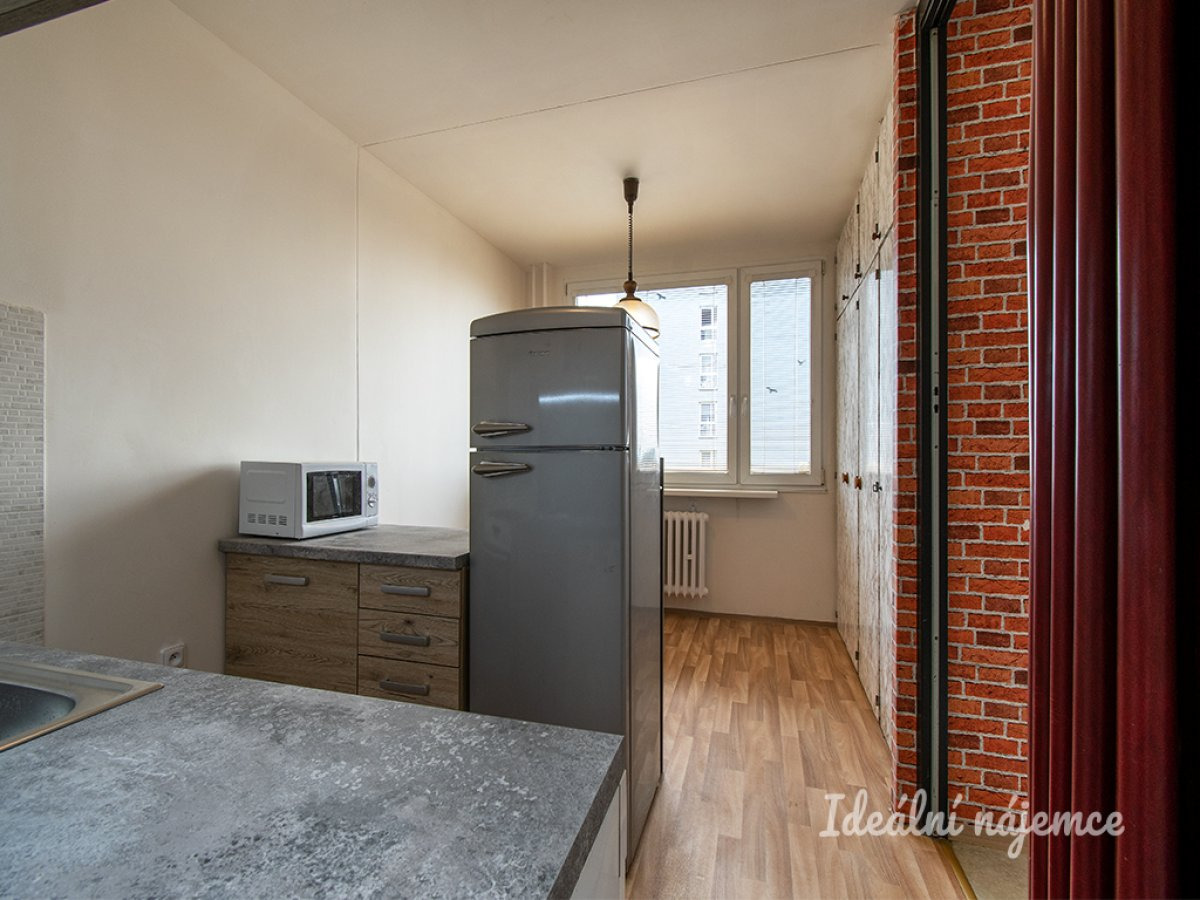Pronájem bytu 3+1, Taussigova, Kobylisy, 24 000 Kč/měs, 67 m2