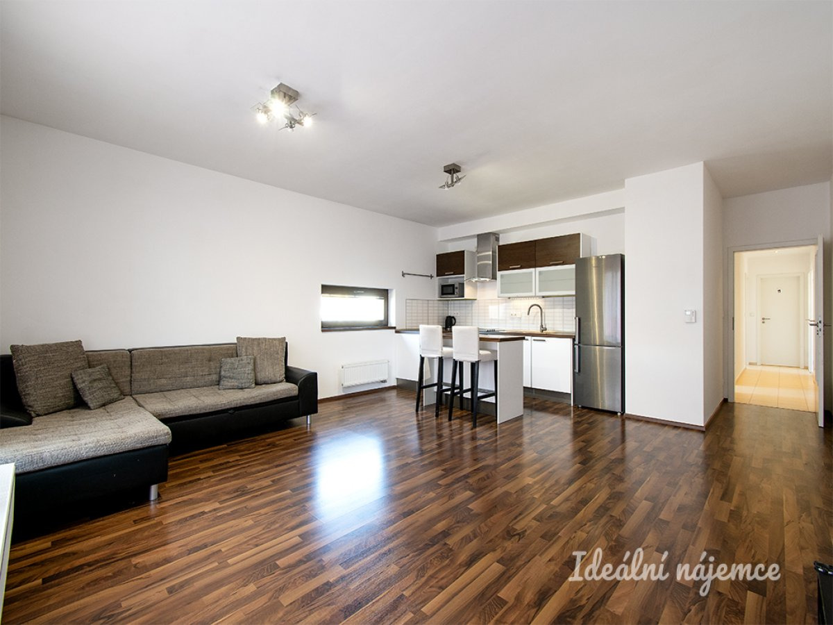 Pronájem bytu 3+kk, Plzeňská, Stodůlky, 31.000 Kč/měs, 86 m2 garážové stání
