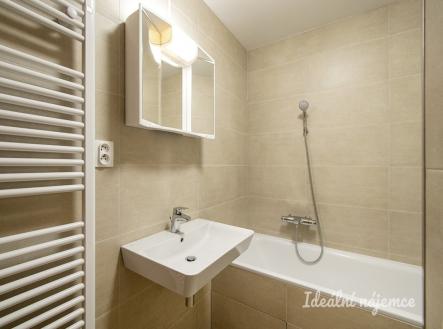 Pronájem bytu, 1+kk, 38 m²