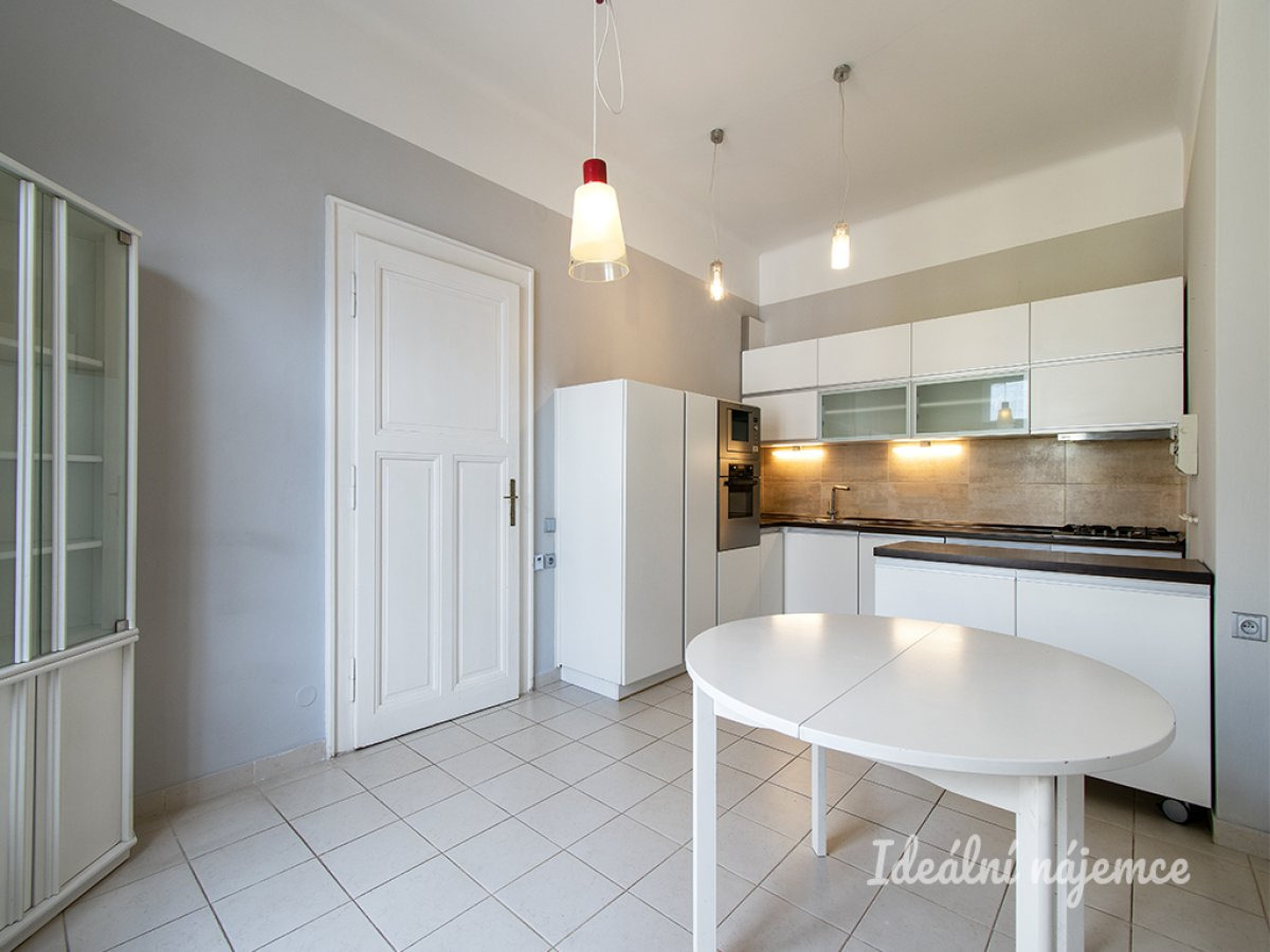 Pronájem bytu 2+1, Farského, Holešovice, 29900 Kč/měs, 112 m2