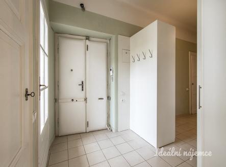 Pronájem bytu, 2+1, 112 m²