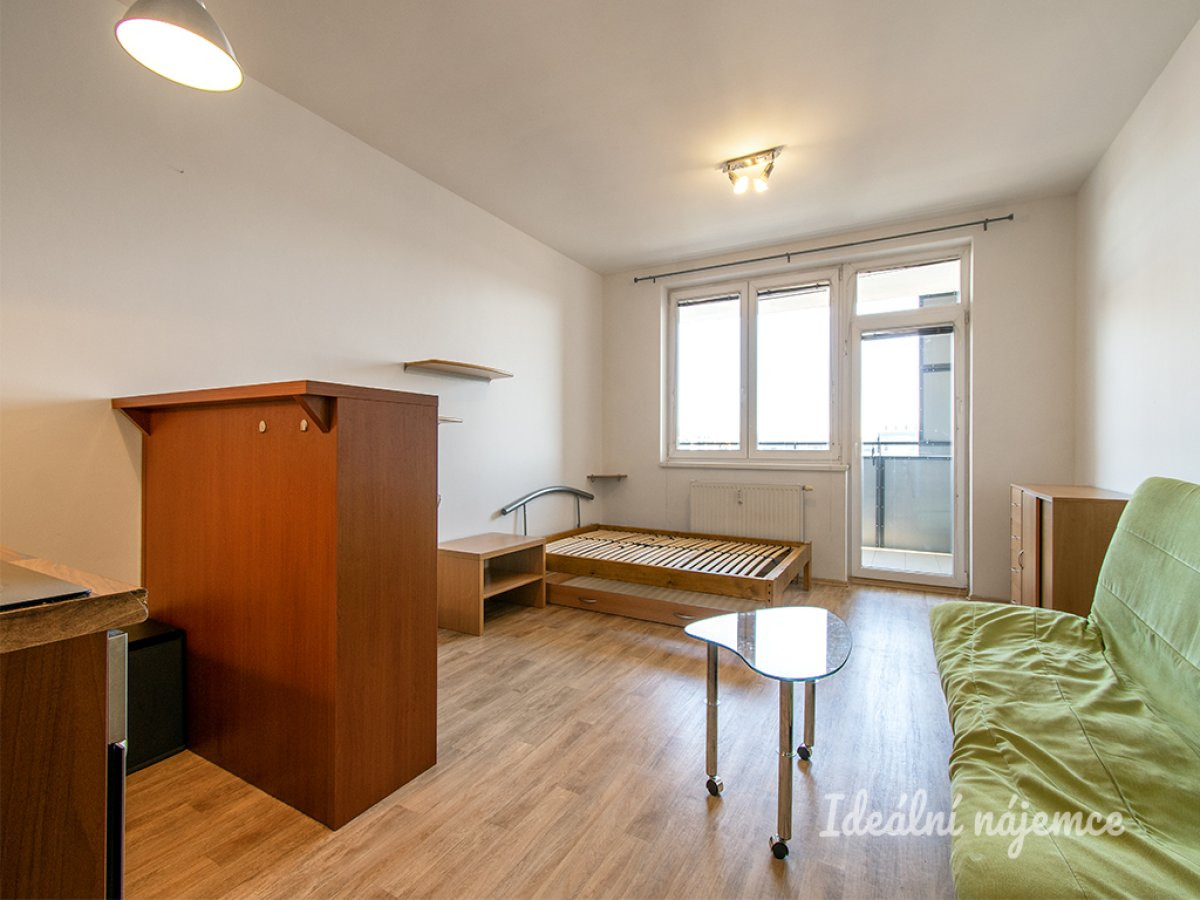 Pronájem bytu 1+kk, Podkovářská, Vysočany, 16900 Kč/měs, 30 m2