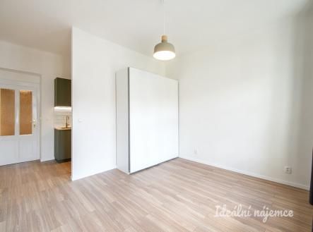 Pronájem bytu, 1+kk, 33 m²