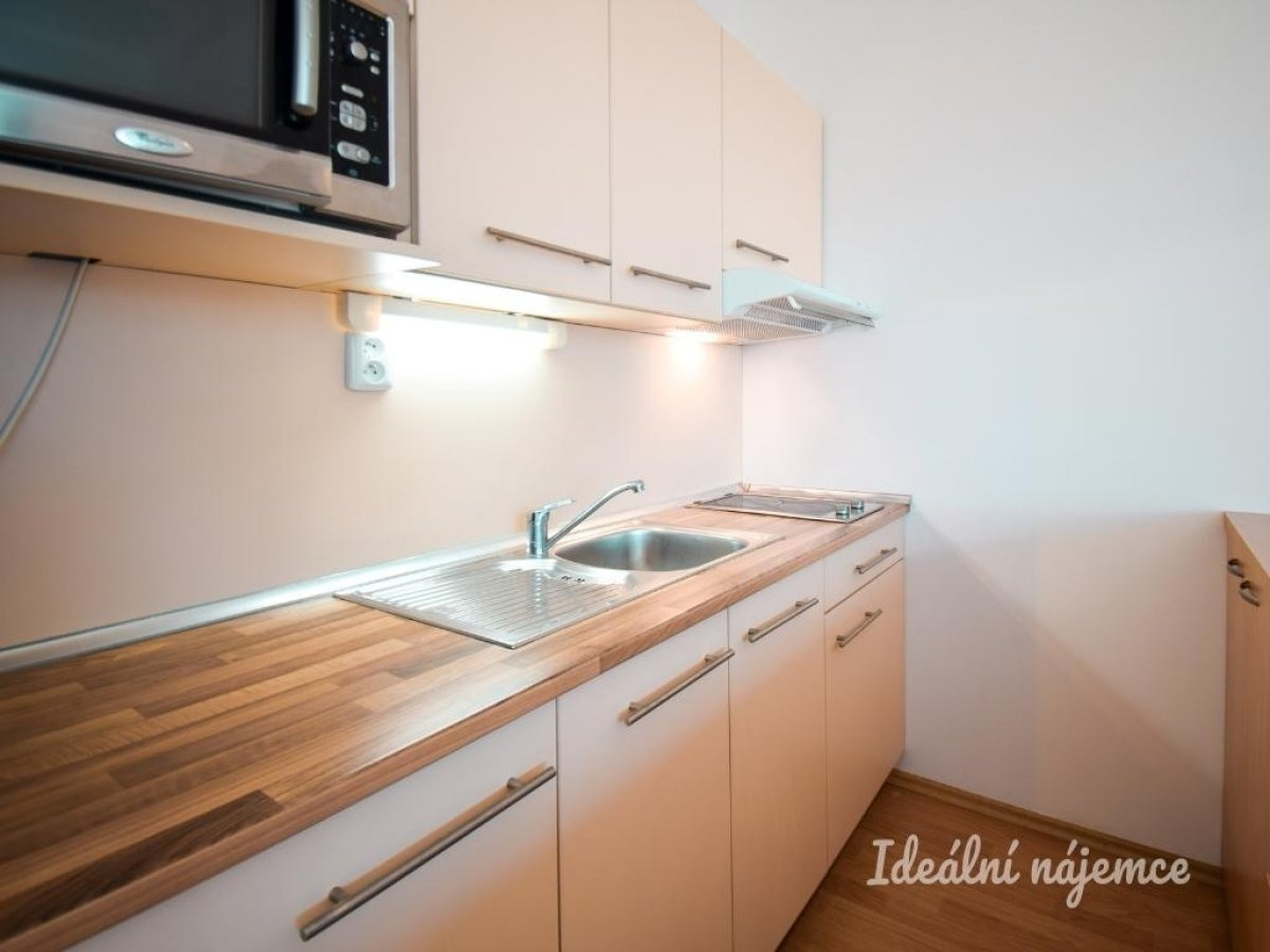 Pronájem bytu 1+kk, Božetěchova, Královo Pole, 14200 Kč/měs, 37 m2
