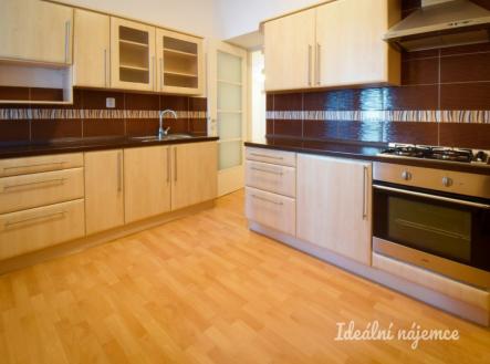 Pronájem bytu, 2+1, 79 m² obrázek