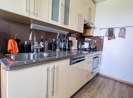 Pronájem bytu, 3+1, 77 m²