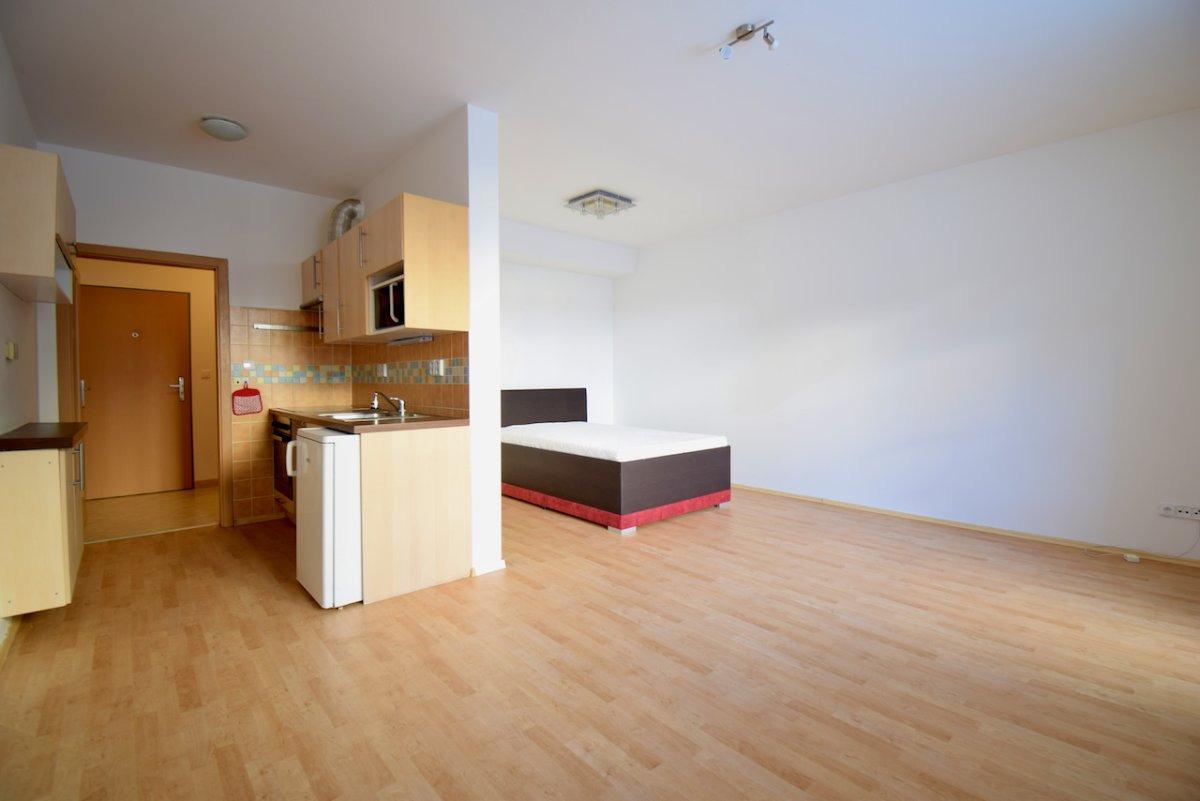 Pronájem bytu 1+kk se zahrádkou, Hrázka, Medlánky, 38 m2