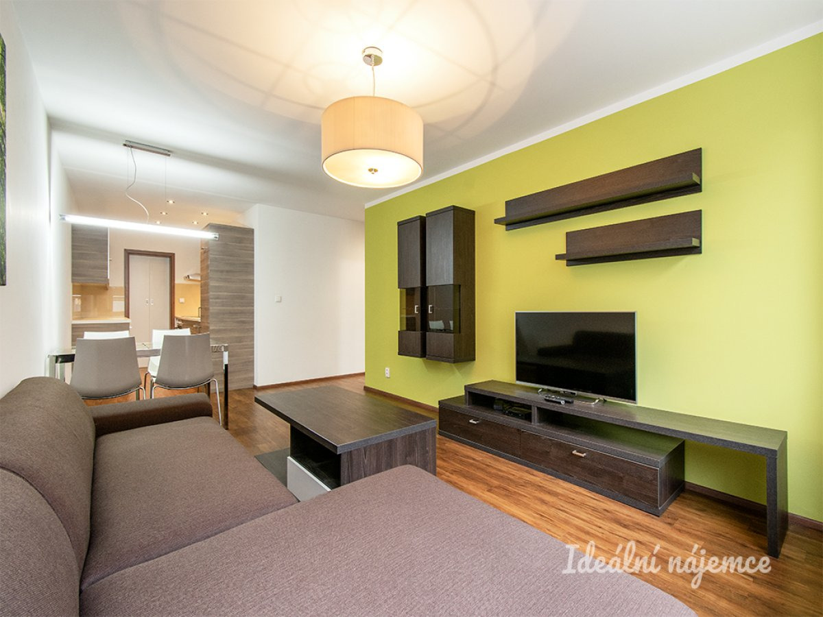 Pronájem bytu 3+kk, V Zahrádkách, Žižkov, 29 000 Kč/měs. vč. internetu, 74 m2