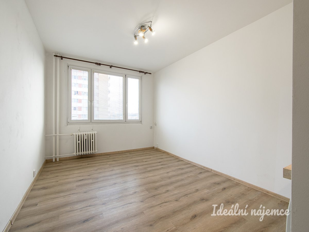 Pronájem bytu 1+kk, Jabloňová, Záběhlice, 16000 Kč/měs, 27 m2
