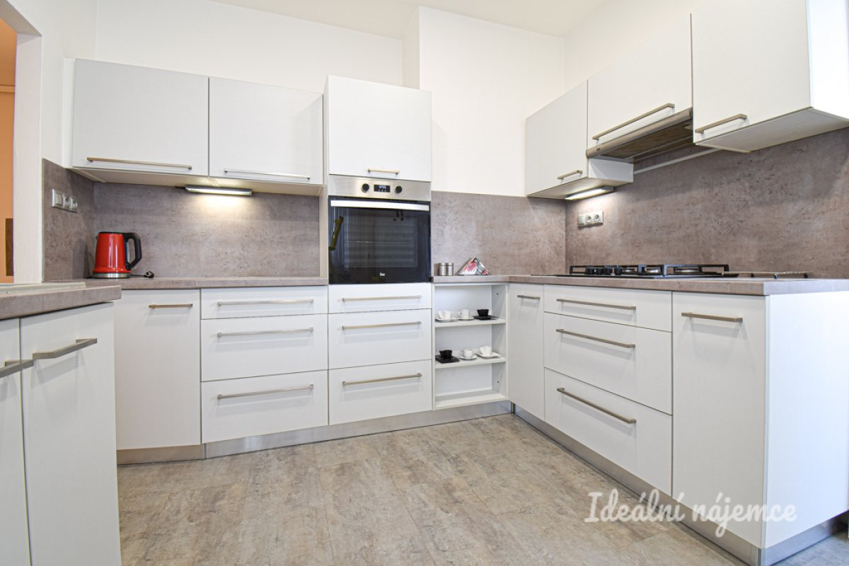Pronájem bytu 3+1, Merhautova, Černá Pole, 83 m2