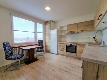 Pronájem bytu, 2+1, 72 m² obrázek