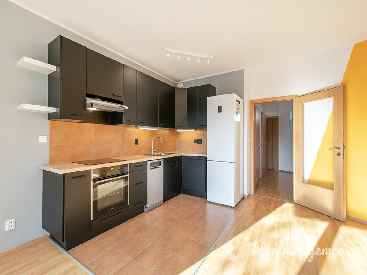 Pronájem bytu 2+kk, Blšánecká, Uhříněves, 21500 Kč/měs, 58 m2