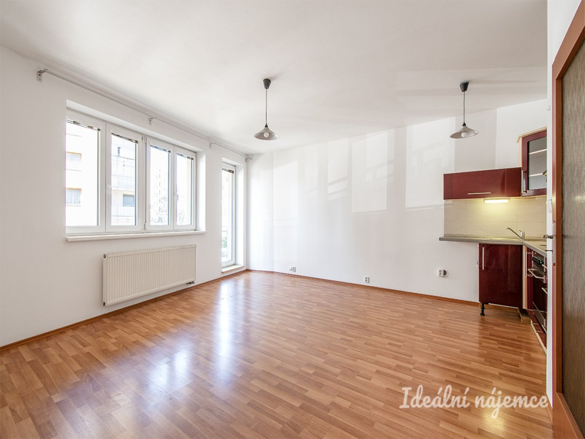 Pronájem bytu 1+kk, Bratislavská, Hostivař,  17 200 Kč/měs, 34 m2