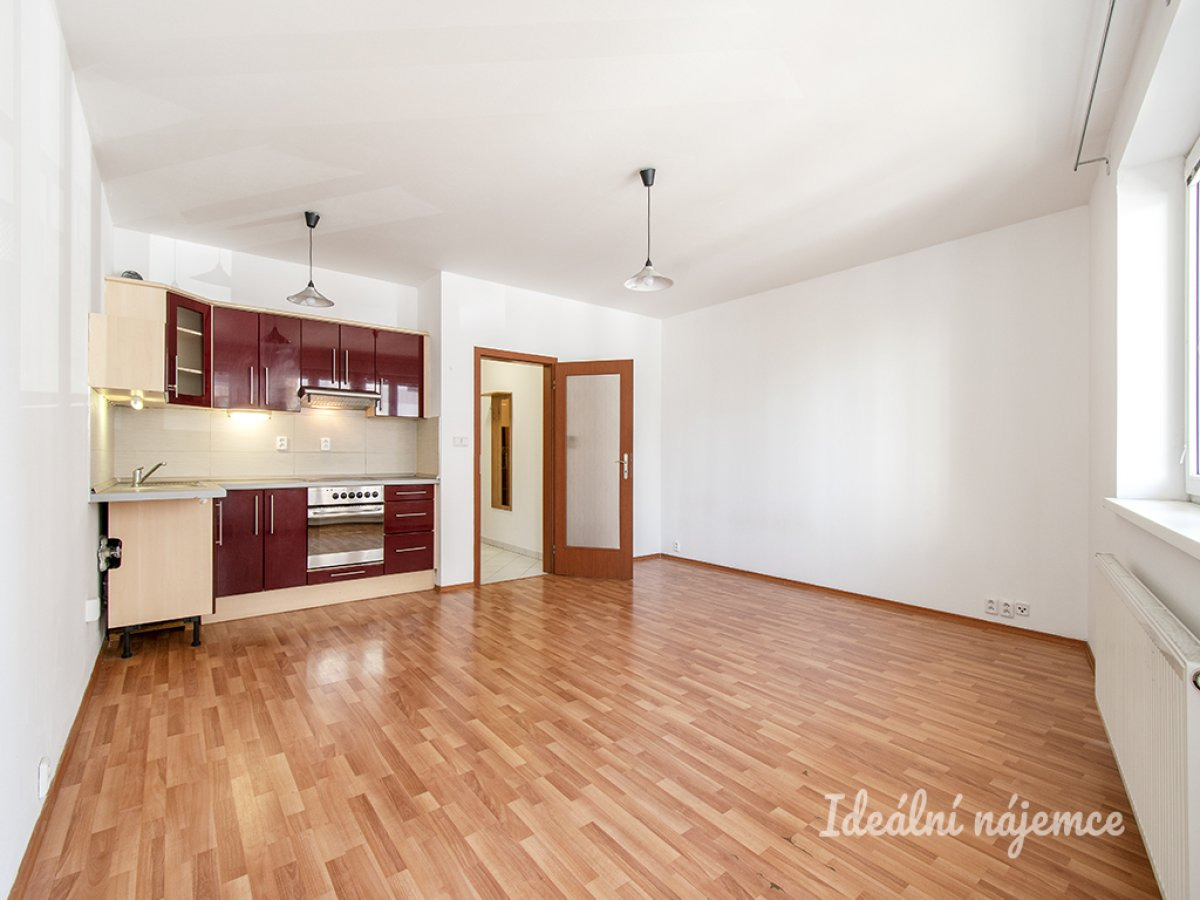 Pronájem bytu 1+kk, Bratislavská, Hostivař,  16000 Kč/měs, 34 m2