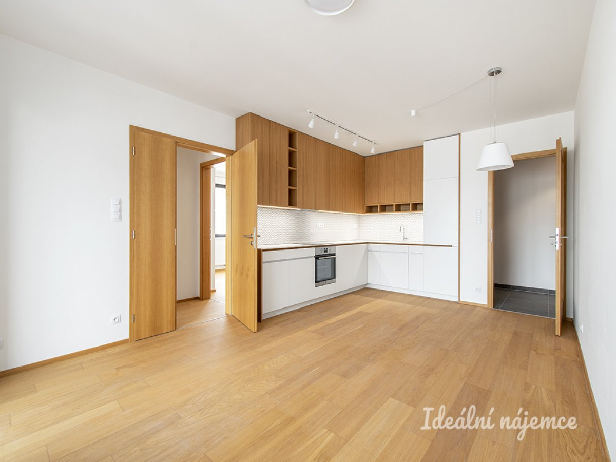 Pronájem bytu 3+kk, K Beranovu, Dolní Chabry, 30900 Kč/měs, 69 m2