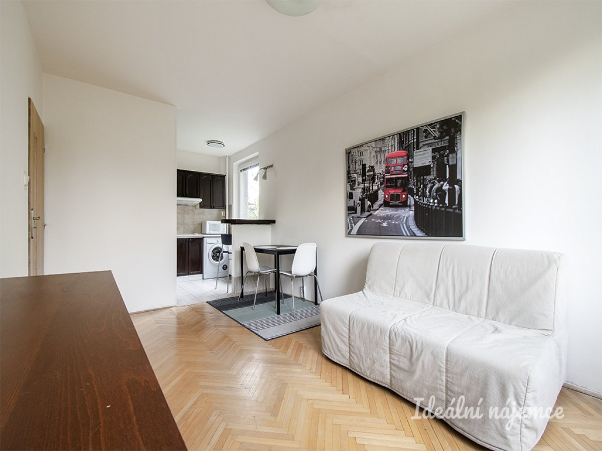 Pronájem bytu 2+kk, V zápolí, Michle,  19000 Kč/měs, 39 m2