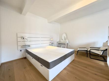 Pronájem bytu, 1+1, 46 m²