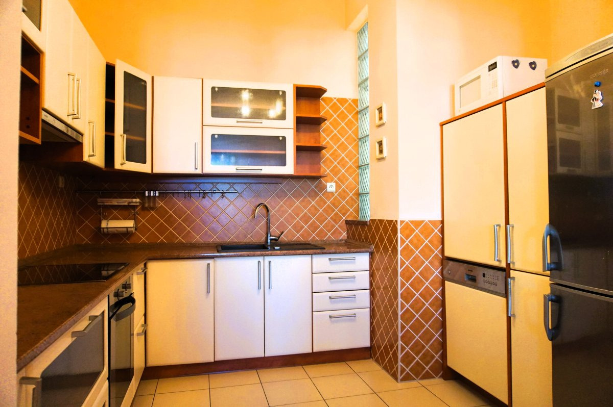 Pronájem bytu 2+1, Krajinská, České Budějovice 1, 16400 Kč/měs, 92 m2