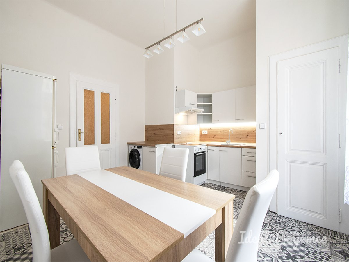 Pronájem bytu 2+1, Sokolovská, Karlín, 22.900 Kč/měs, 71 m2