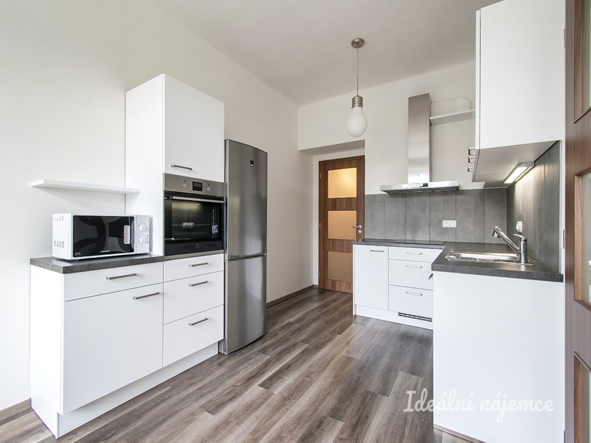 Pronájem bytu 2+kk, Pod lázní, Nusle, 23300 Kč/měs, 47 m2
