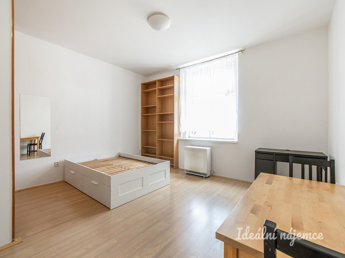 Pronájem bytu 1+1, Na Folimance, Vinohrady, 15990 Kč/měs, 32 m2