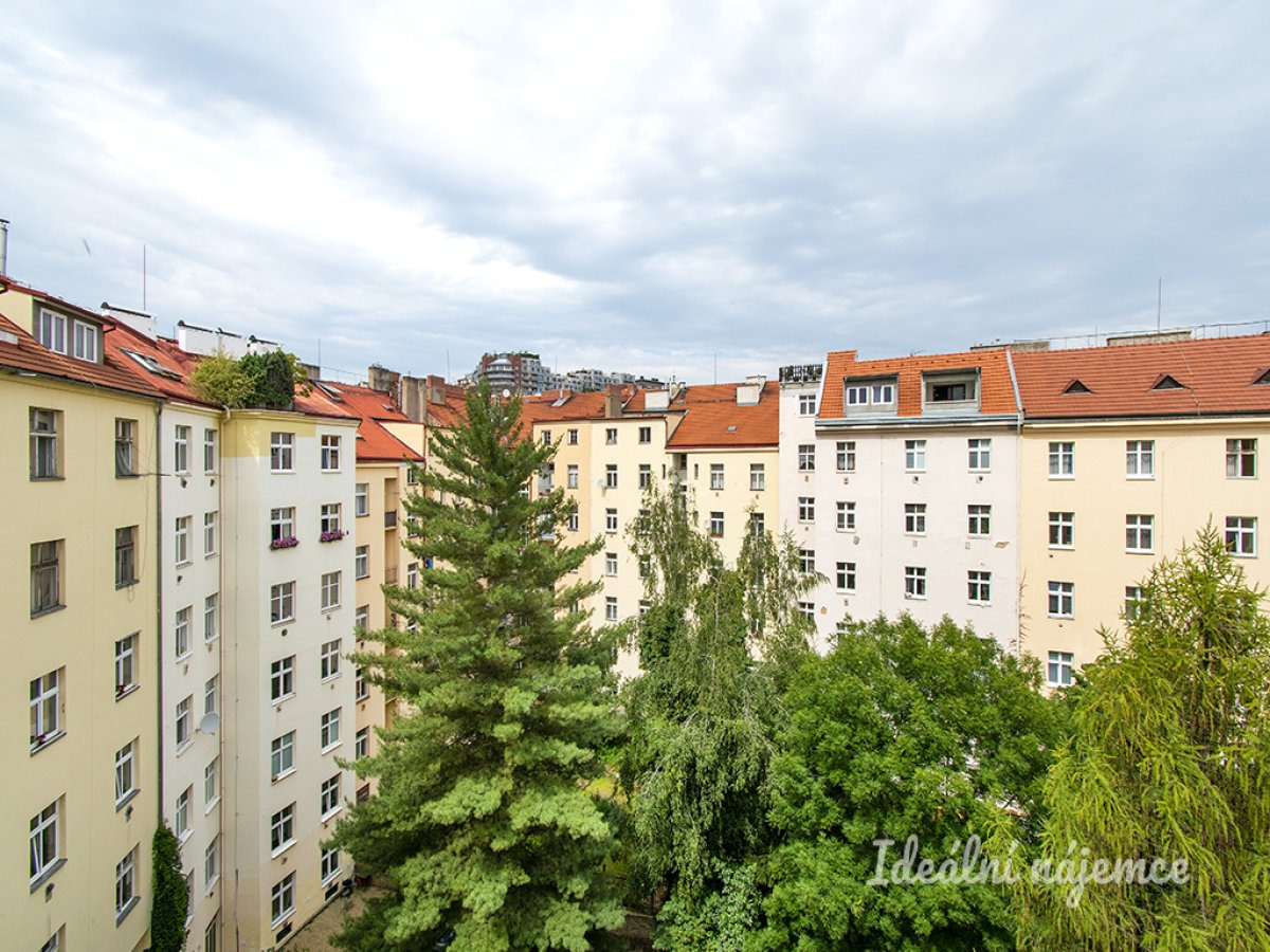 Pronájem bytu 1+1, Na Folimance, Vinohrady, 15990 Kč/měs, 32 m2