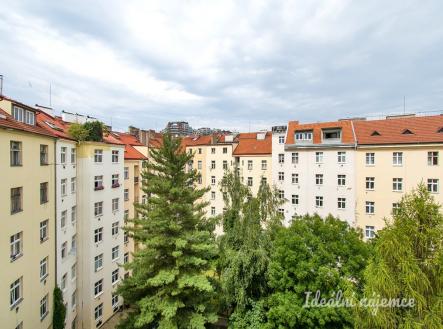 Pronájem bytu, 1+kk, 32 m²