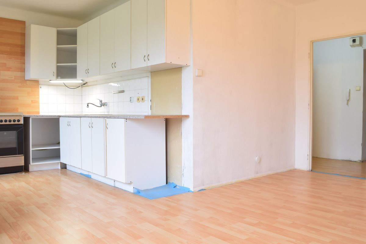 Pronájem bytu 1+1, Gen. Hrušky, Mariánské Hory, 6900 Kč/měs, 38 m2