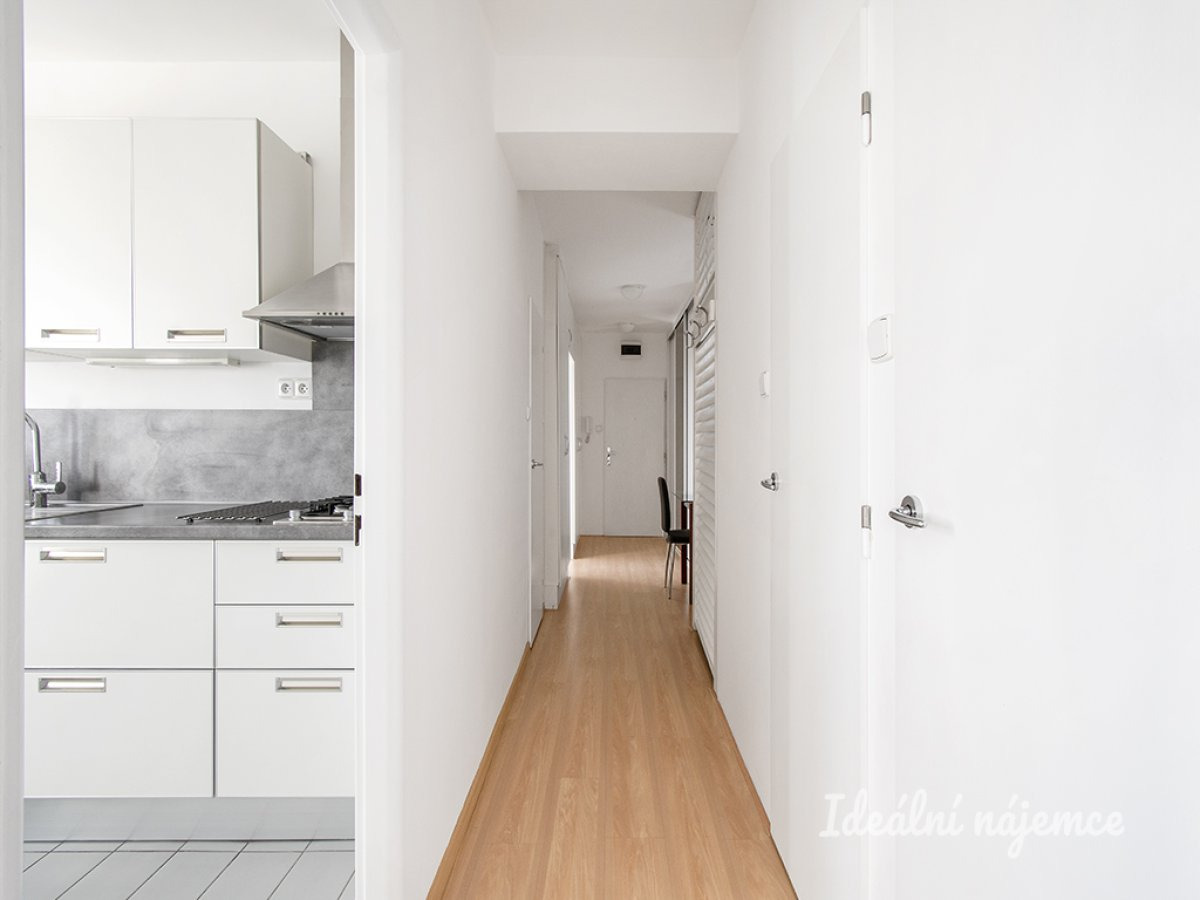 Pronájem bytu 2+1, Pod Šmukýřkou, Košíře, 22000 Kč/měs, 61 m2