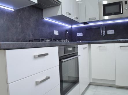 Pronájem bytu, 2+1, 52 m²