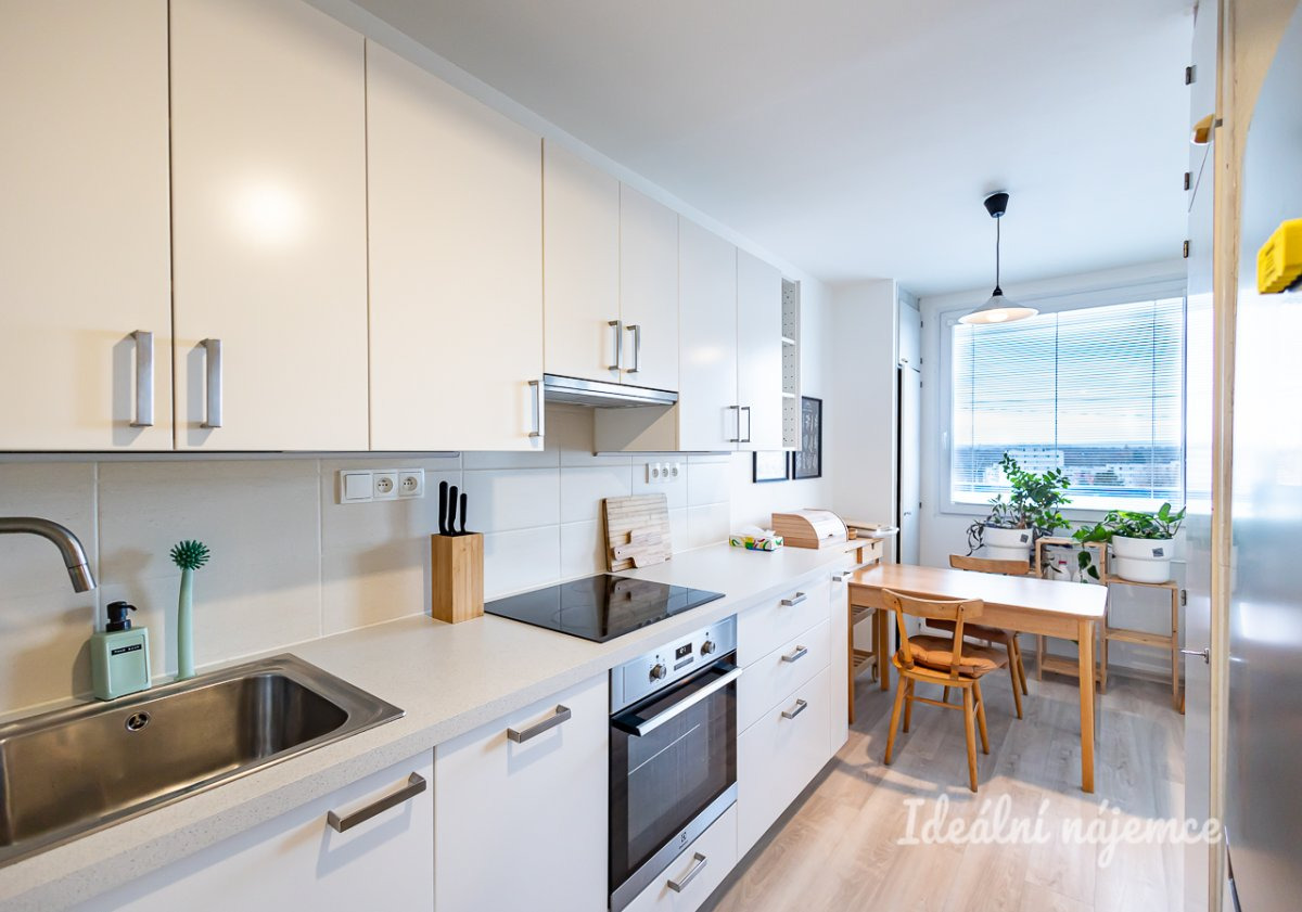 Pronájem bytu 3+1, Tatarkova, Háje, 26500 Kč/měs, 77 m2