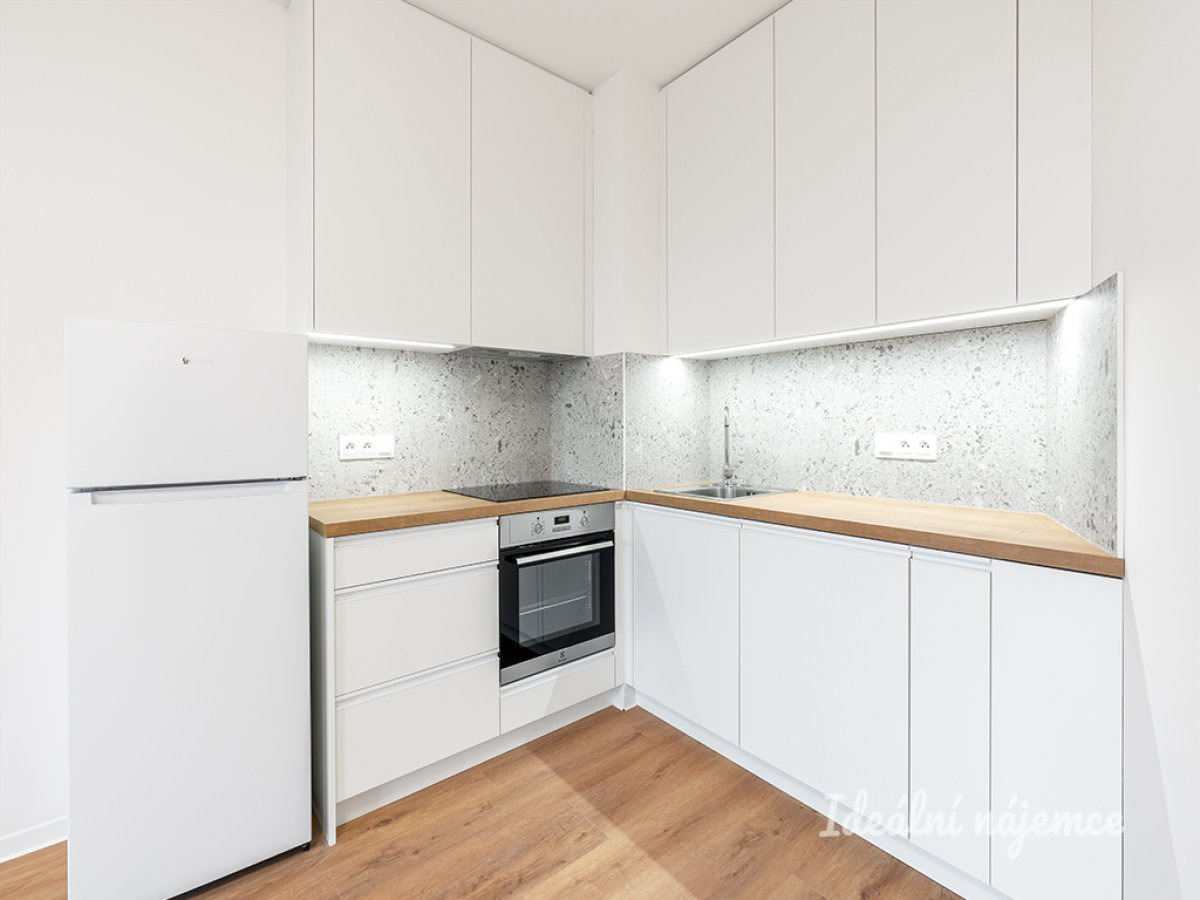Pronájem bytu 2+kk, Na Větrníku, Břevnov, 22 409 Kč/měs, 67 m2