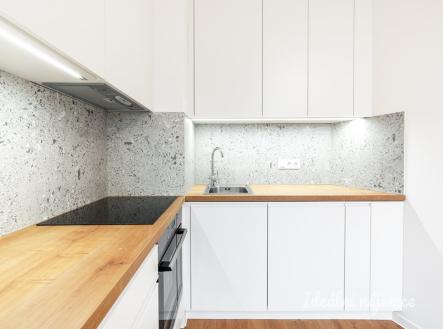 Pronájem bytu, 2+kk, 67 m²
