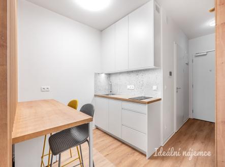 Pronájem bytu, 1+kk, 27 m²