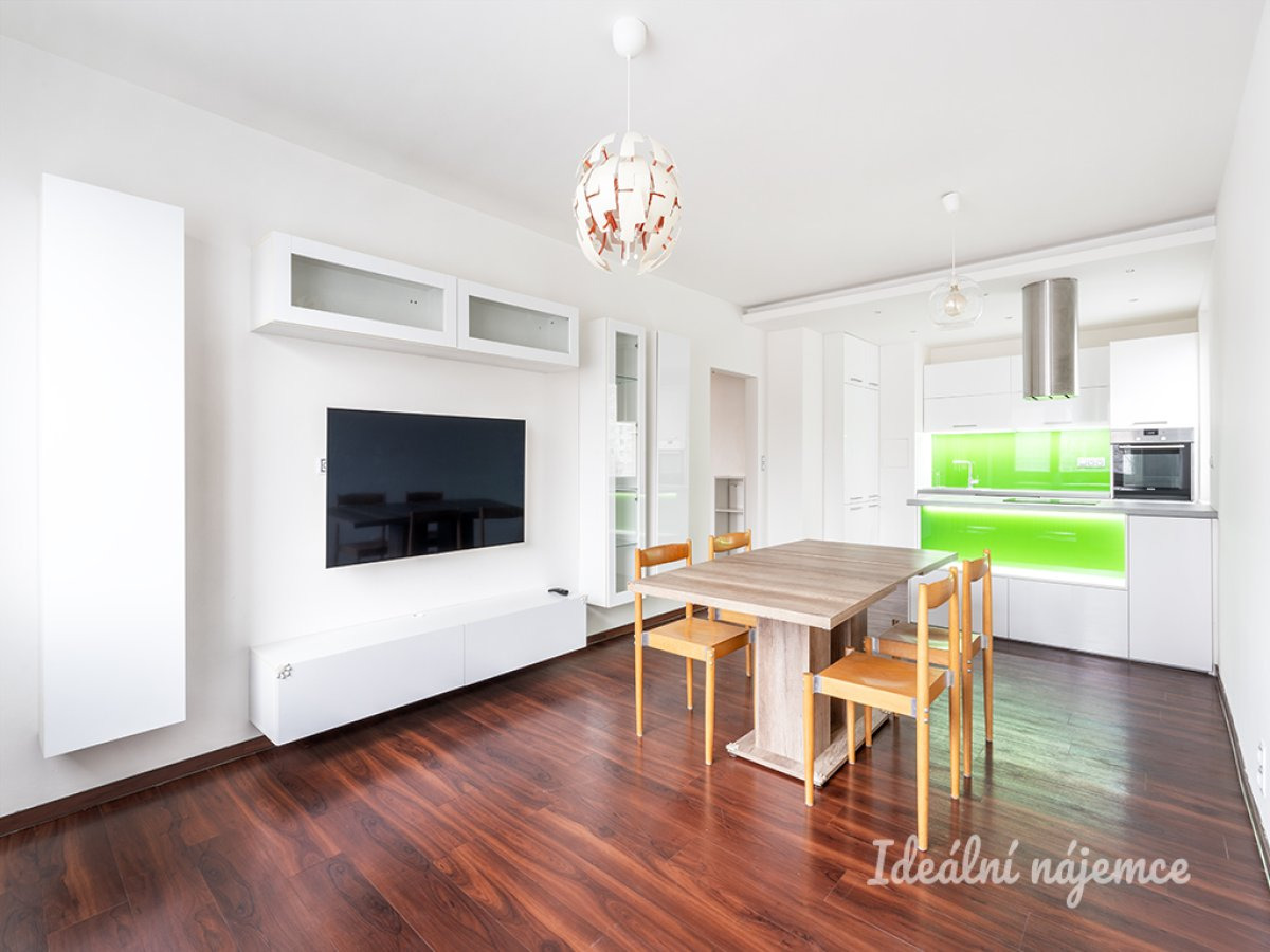 Pronájem bytu 2+kk, Lublinská, Troja, 25500 Kč/měs, 66 m2