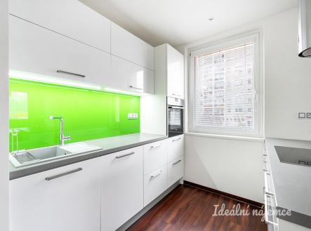 Pronájem bytu, 2+kk, 66 m²