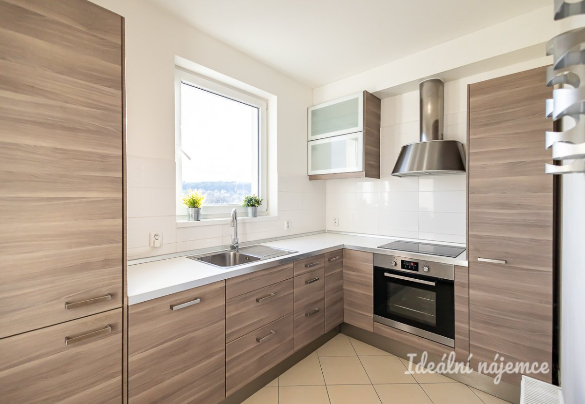 Pronájem bytu 2+kk, Nademlejnská, Hloubětín,  19000-Kč/měs, 38 m2